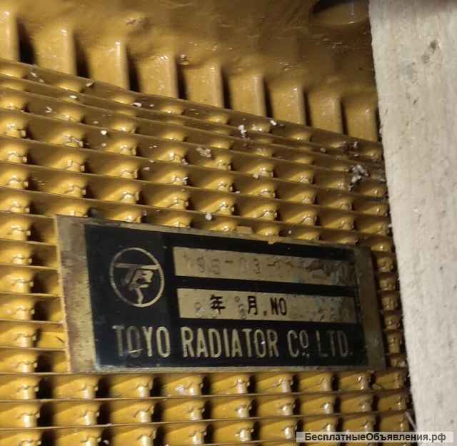 Сердцевину радиатора бульдозера Komatsu D355A