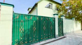 2-этажный дом, 7 комнат, Ахунбаева/ Шукурова, б/п