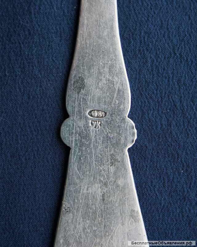 Старинная евхаристическая лжица, украшенная гравировкой. Москва, конец XIX века.