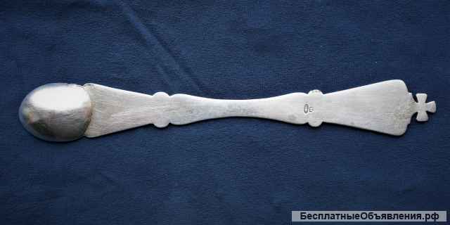 Старинная евхаристическая лжица, украшенная гравировкой. Москва, конец XIX века.