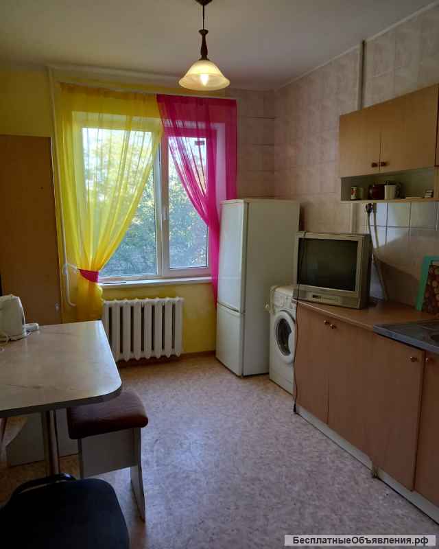 Сдам 3 комнатную на ул. Героев Сталинграда