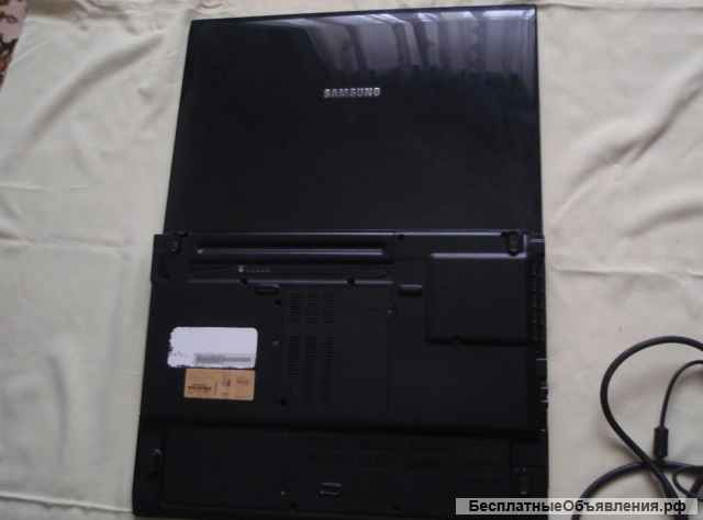Ноутбук Самсунг R-700