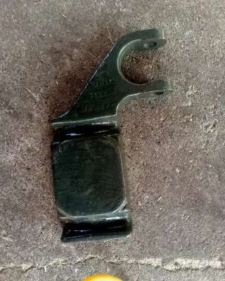 Кронштейн амортизатора ХОВО HOWO A7