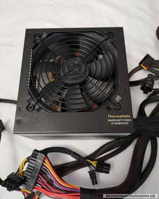 TR2 S 650W [TRS-0650P-2] Блок питания Thermaltake черный оригинальный идеальное состояние