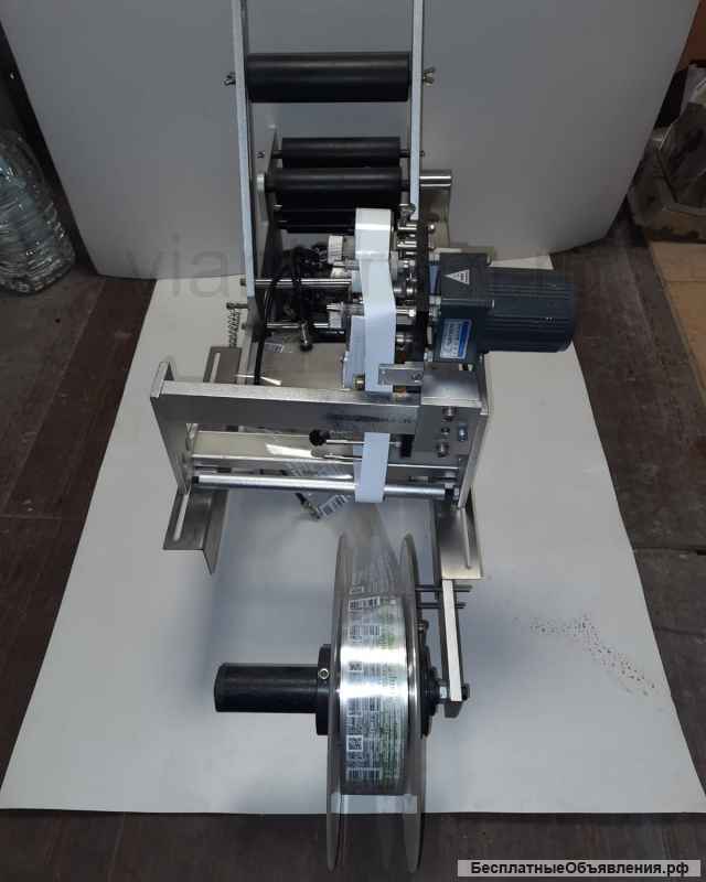 Этикетировщик для банок и бутылок