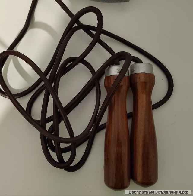 Скакалку с Кожаным Утяжелителем Новую