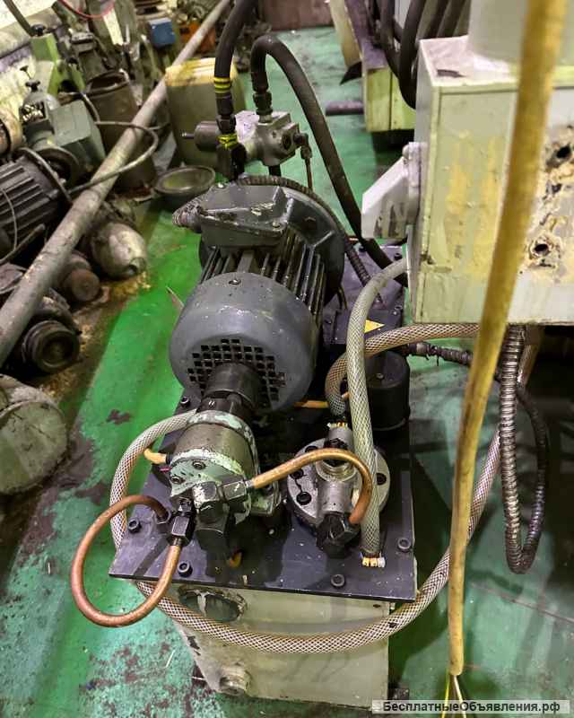 Широкоуниверсальный Круглошлифовальный станок 3у10а