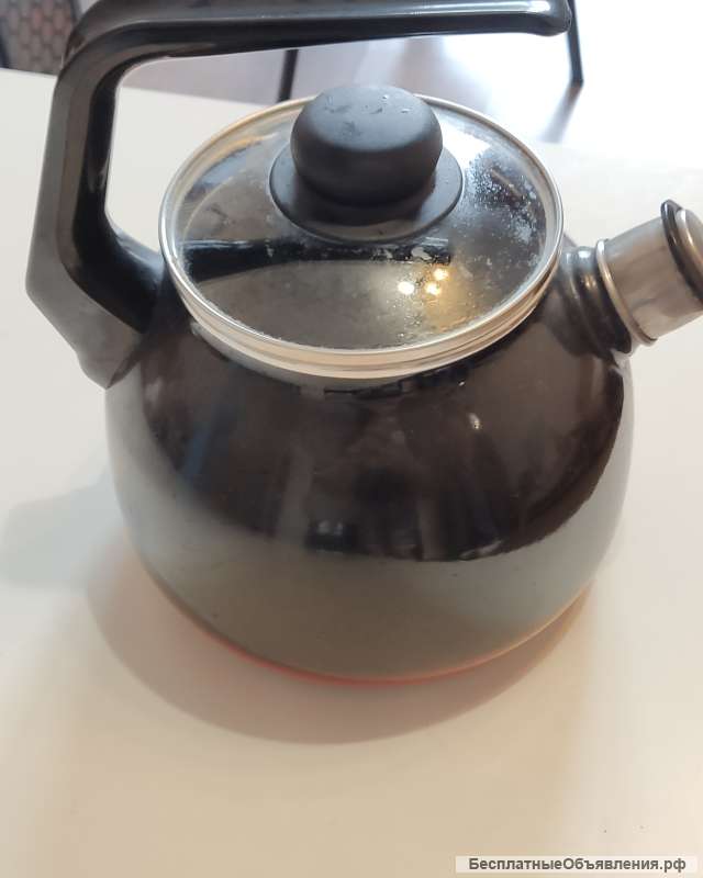 Чайник эмалированный со свистком