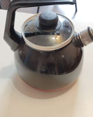 Чайник эмалированный со свистком
