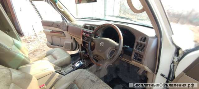 Нисан сафари