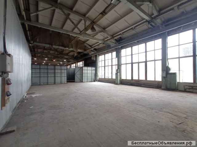 Сдается отапливаемое помещение площадью 180 м2