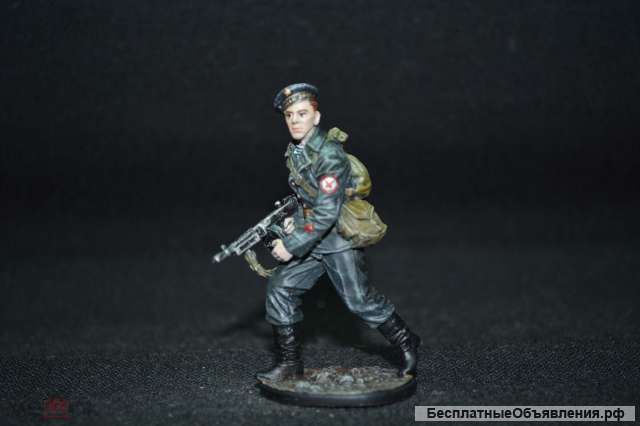 Оловянный солдатик 54 мм. Краснофлотец с автоматом Томсон, Северный флот. 1941 - 1943 гг.