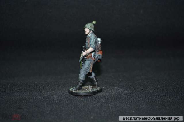 Оловянный солдатик 54 мм. Автоматчик с гранатой Вермахт. 1941 - 1945 гг.