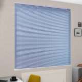 Жалюзи горизонтальные на пластиковые окна