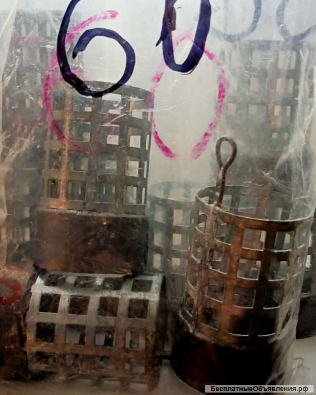 Кормушка фидерная