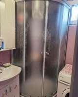 Душевую кабинку