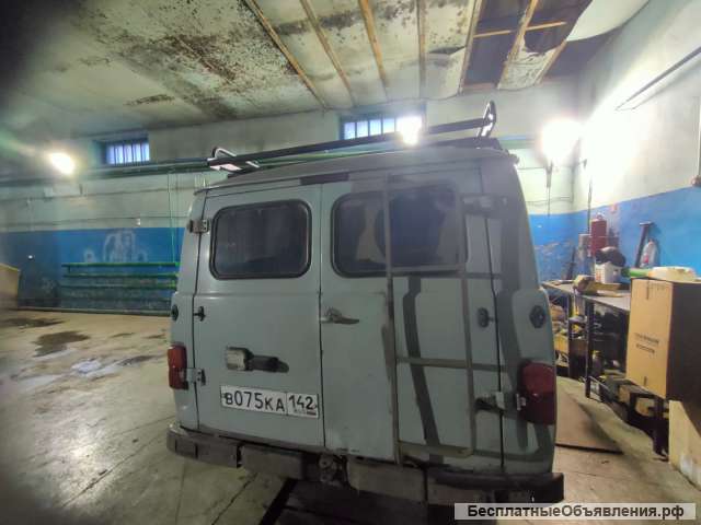 Автомобиль уаз