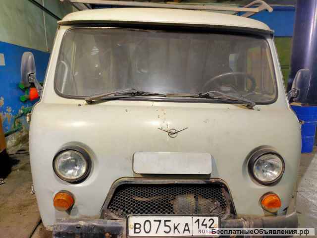Автомобиль уаз