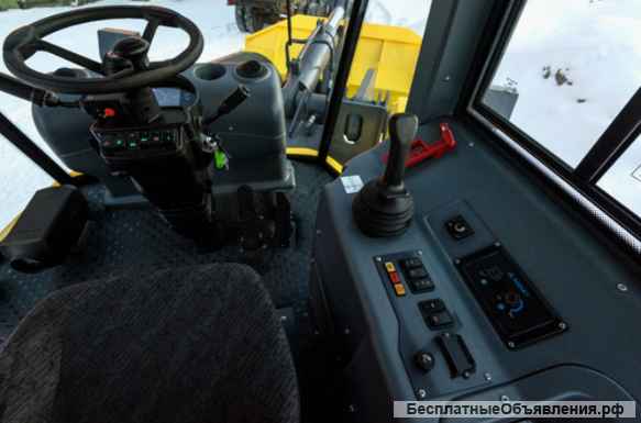 Фронтальный погрузчик Кировец К-708-ПК7