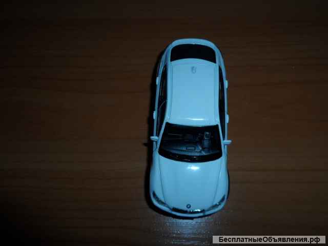 Машинка BMW X6 1/43