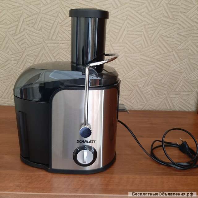Соковыжималка Scarlett SC-015