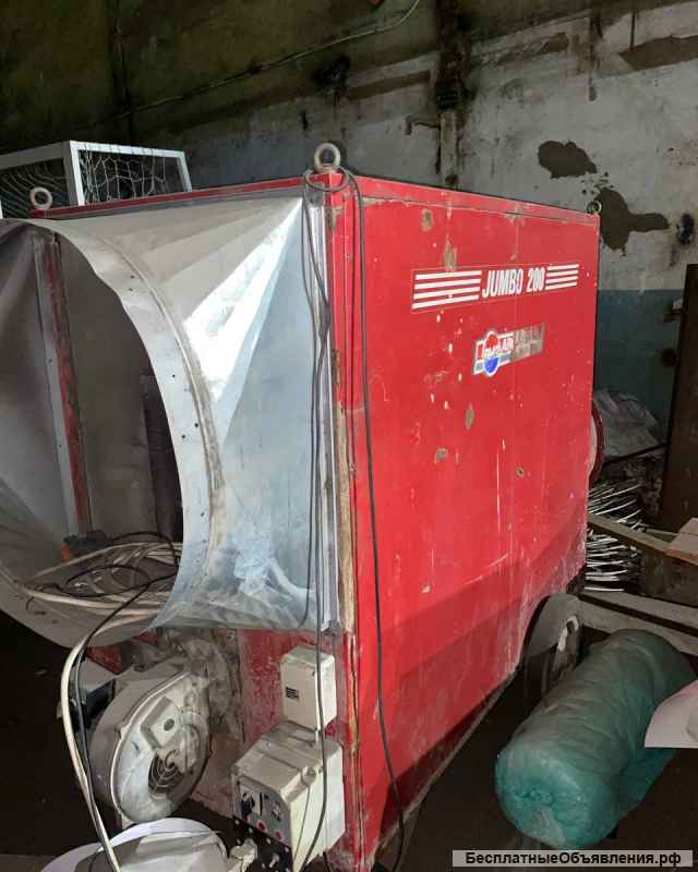 Воздухопорный купол. Манеж. Газон. Крошка. Пушка.