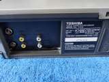 TOSHIBA V-E30 (VE30)(VHS Recorder 2 Head)