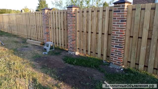 Заборы из натурального дерева