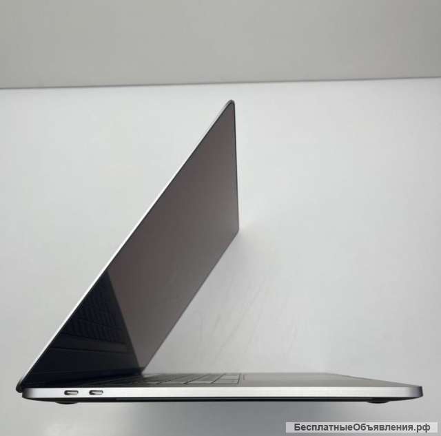 MacBook Pro 15 2018 Space 17 2.2ghz 16/512