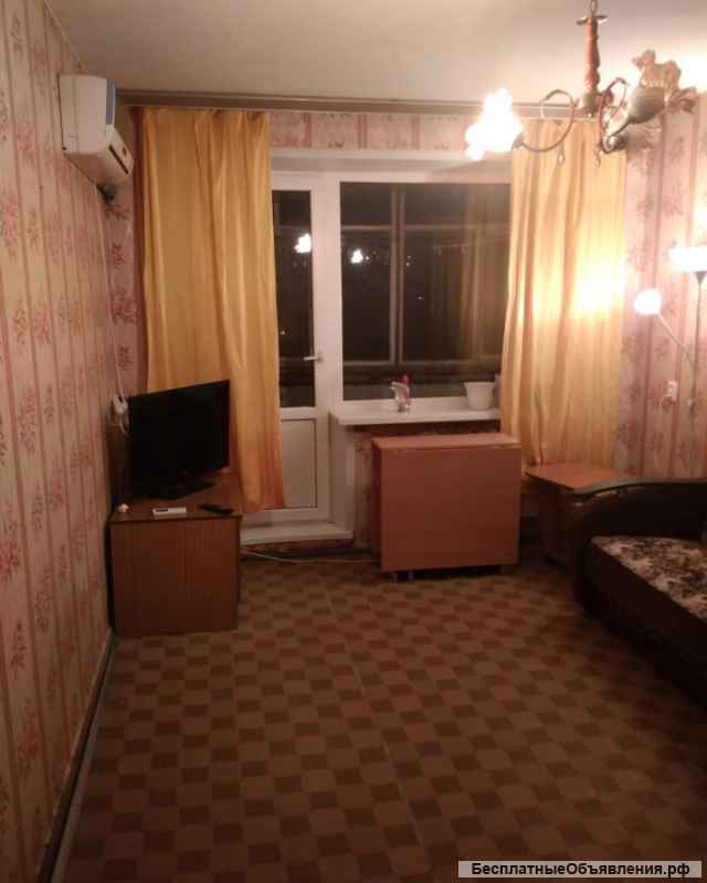 Сдам двухкомнатную на Лукина 15