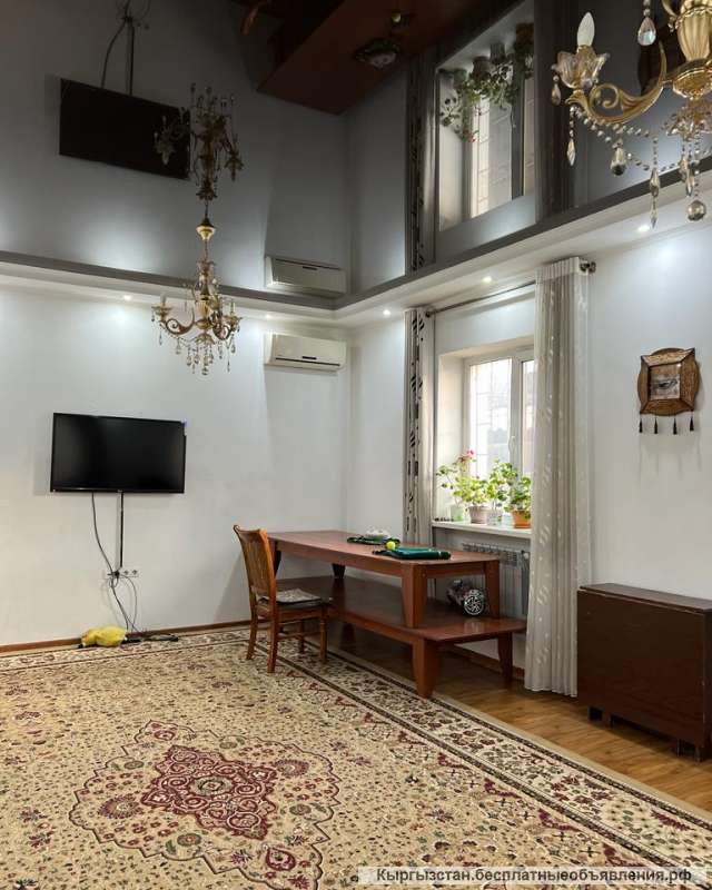 Дом, 2 этажа, 8 комнат, Ахунбаева/ Каралаева, 180 000 $, б/п