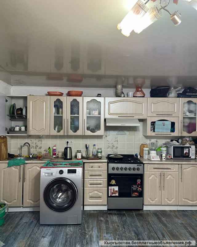 Дом, 2 этажа, 8 комнат, Ахунбаева/ Каралаева, 180 000 $, б/п