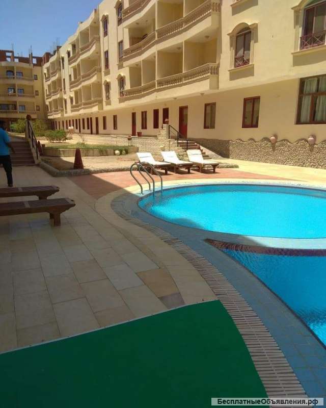 Квартира в комплексе с бассейном в Хургаде (Египет)