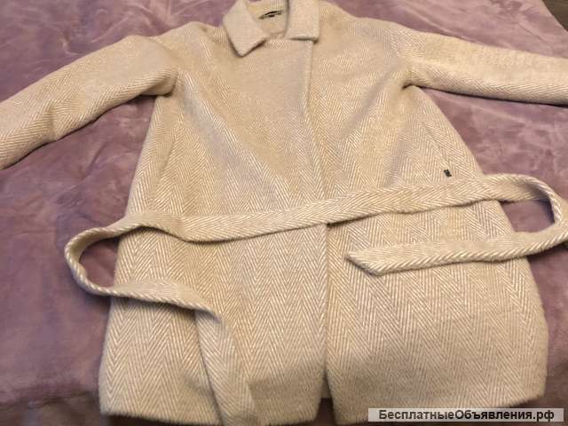 Пальто демисезонное новое Dolchemoda-48