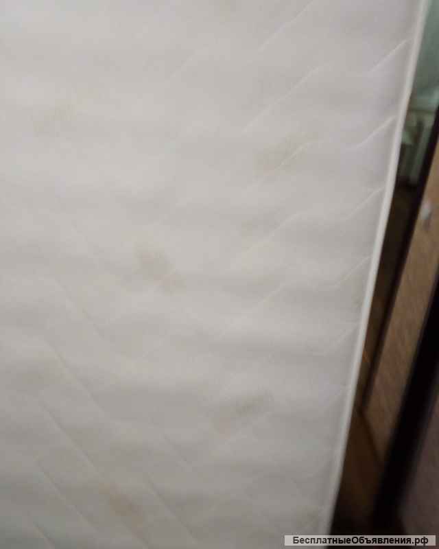 Кровать и матрас