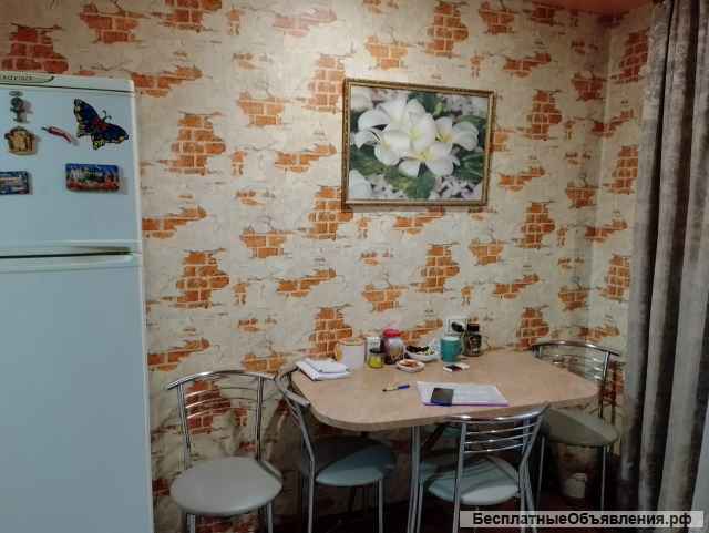 729 продам 2х ком квартиру в г. Новошахтинск 52 кв.м