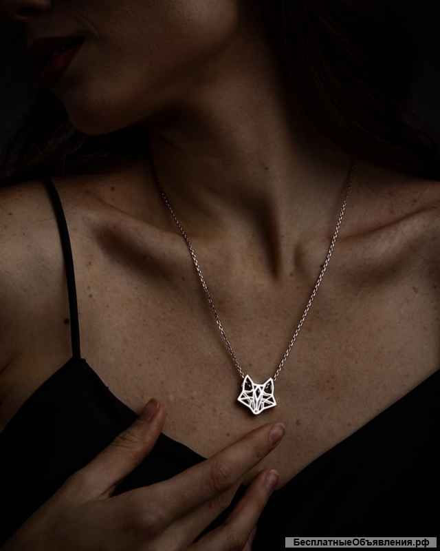 Стильные серебряные украшенич