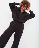 Спортивный стильный костюм