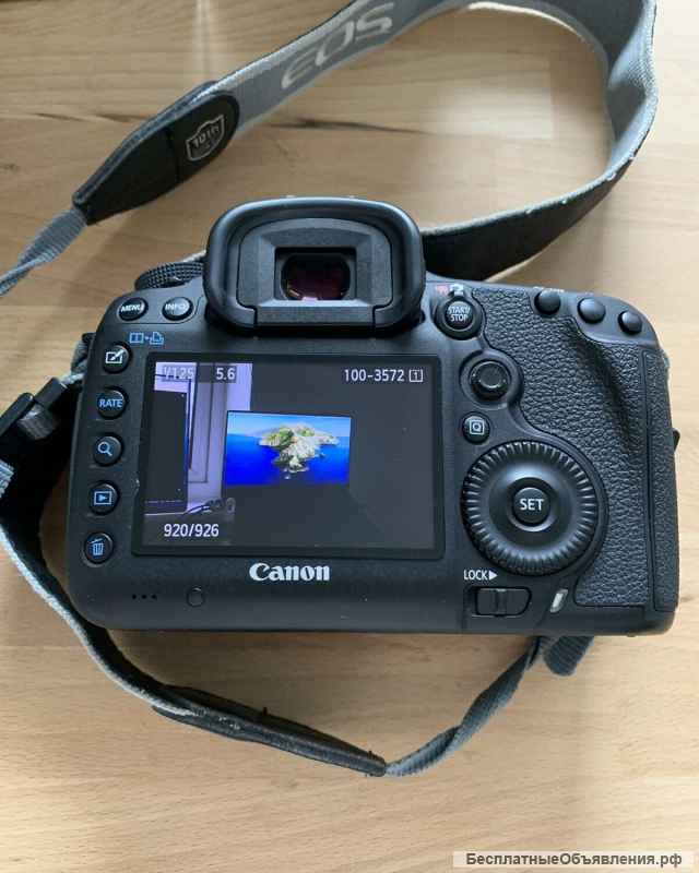 Зеркальная камера Canon 5D mark III