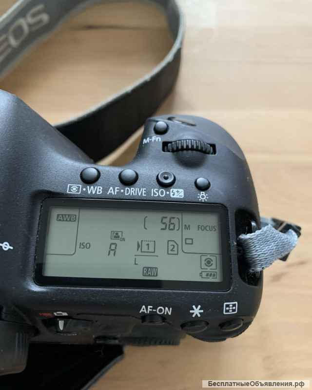 Зеркальная камера Canon 5D mark III
