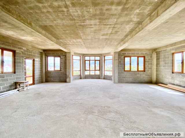 3-этажный дом с мансардой в Сочи