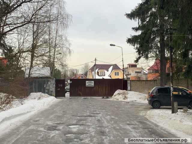 Дом на участке 6 сот