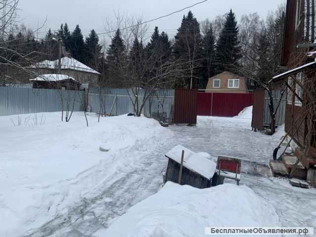 Дом на участке 6 сот