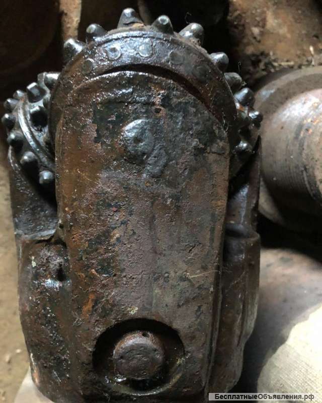 Долото буровой шарошечный 190 победит