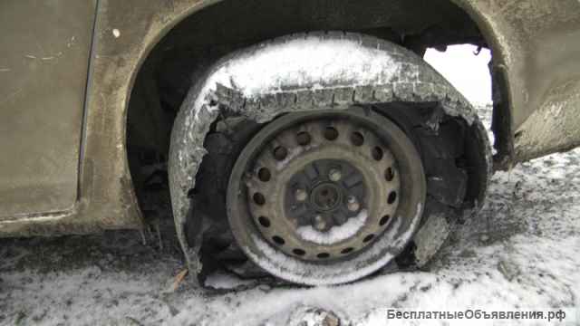 Автопомощь на дорогах в Крыму 24/7. Выездной шиномонтаж. Прикурить авто.