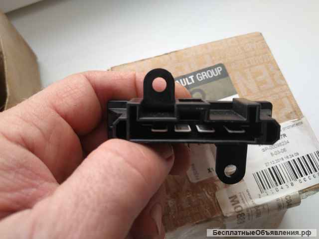 Резистор вентилятора отопителя. Реостат печки для Рено.
