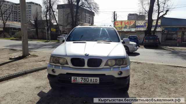 Машину BMW Х5 2001 года