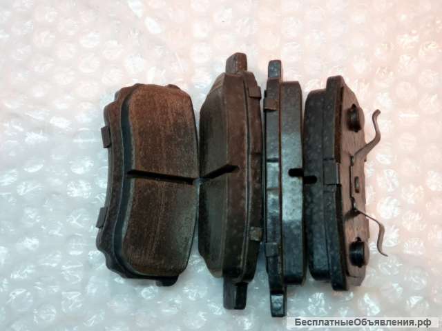 Тормозные колодки задние для Mitsubishi