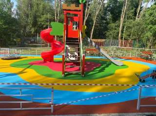 Комплексная укладка бесшовного резинового покрытия