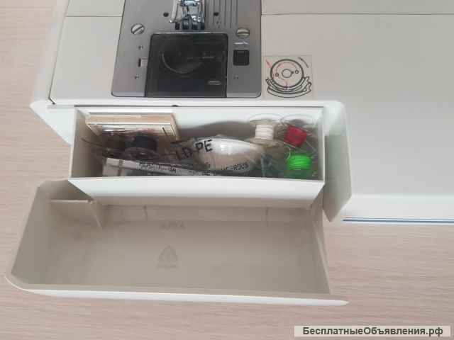 Швейную машинку AstraLux SR-33HC